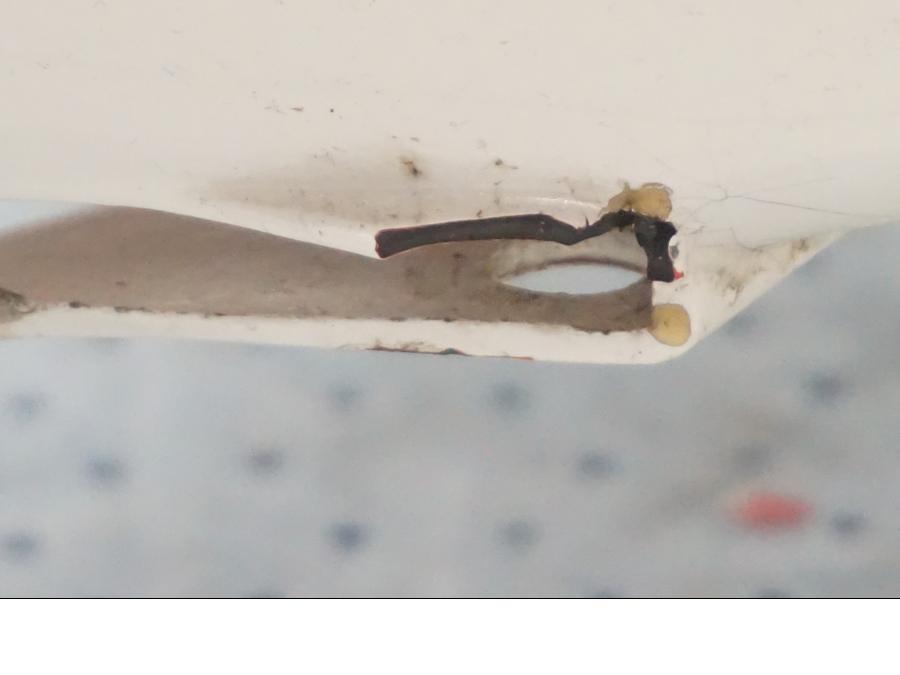 Snett nerifrån på Toppkåpa från en Suzuki GSX 550 -1985 motorcykel.