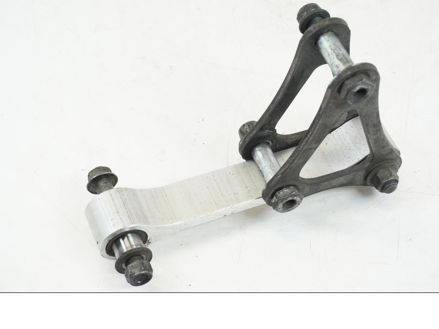 Vänster sida på Stötdämparlänkage från en Yamaha YZF R6 -1999 motorcykel.