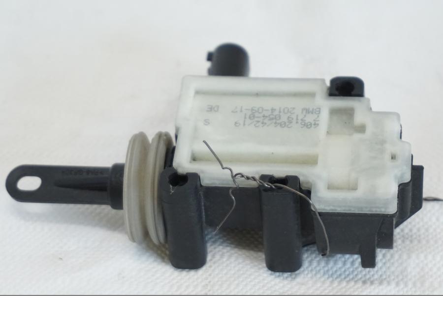 Vänster sida på Actuator från en BMW K 1600 -2015 motorcykel.