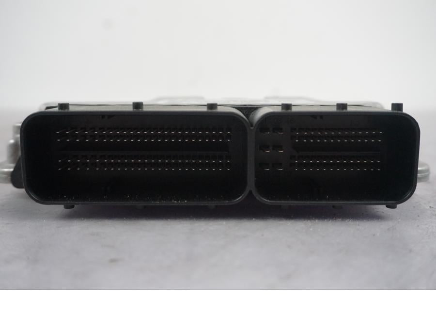 Baksidan på Styrbox Motronic från en BMW S 1000 XR -2019 motorcykel.