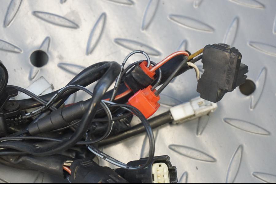 Snett nerifrån på Kabelstam från en H-D Touring Road King Classic FLHRCI -2008 motorcykel.