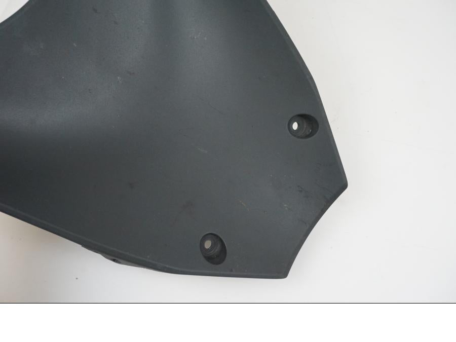 Höger sida på Trekanten från en Yamaha YZF-R 125 -2021 motorcykel.