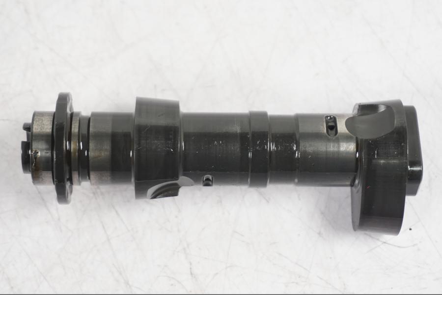 Snett uppifrån på Kamaxel från en BMW R NineT -2017 motorcykel.