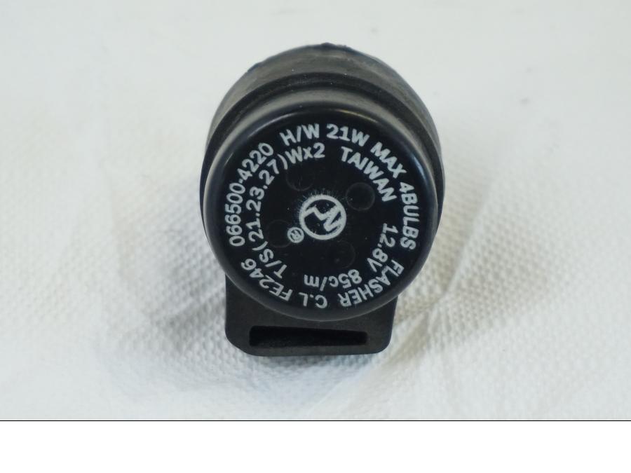 Höger sida på Blinkersrelä från en Triumph Daytona 675 -2010 motorcykel.