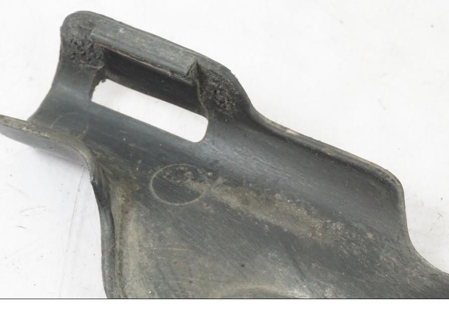 Extrabild3 på Fotpinnehälskydd från en Honda CBR 1000 F -1999 motorcykel.