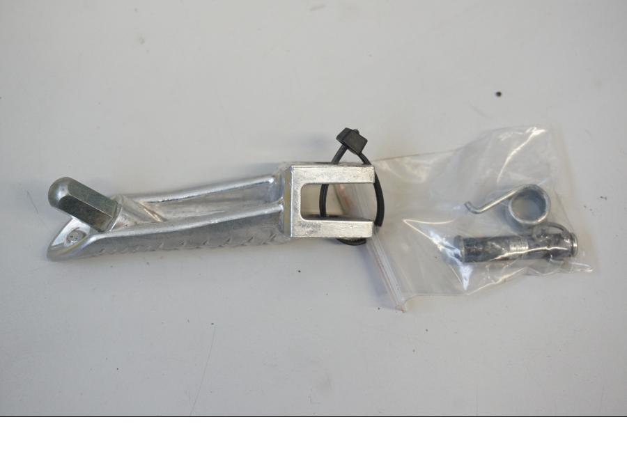 Baksidan på Fotpinne från en Suzuki GSX-R 1000 -2013 motorcykel.