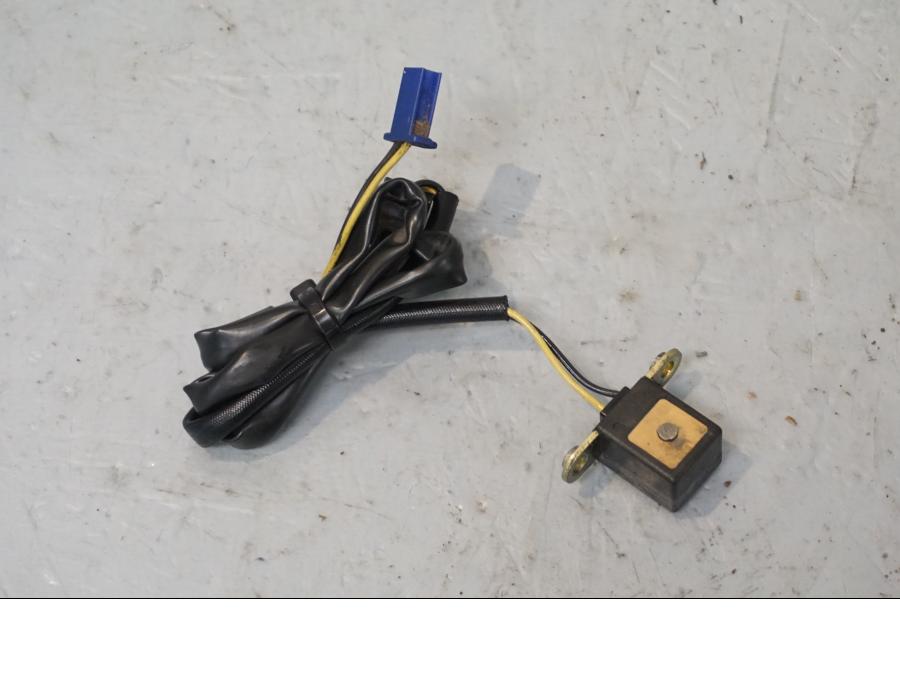 Framsidan på Tändpickup från en Kawasaki VN 800 -2001 motorcykel.