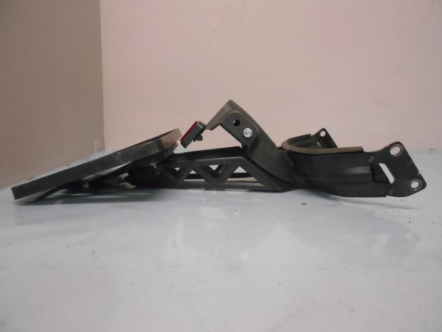 Höger sida på Skylthållare från en Triumph Daytona 675 -2008 motorcykel.