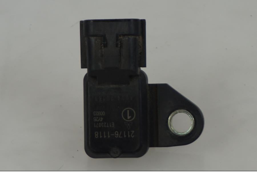 Vänster sida på Mapsensor från en Suzuki VZ 1600 -2005 motorcykel.