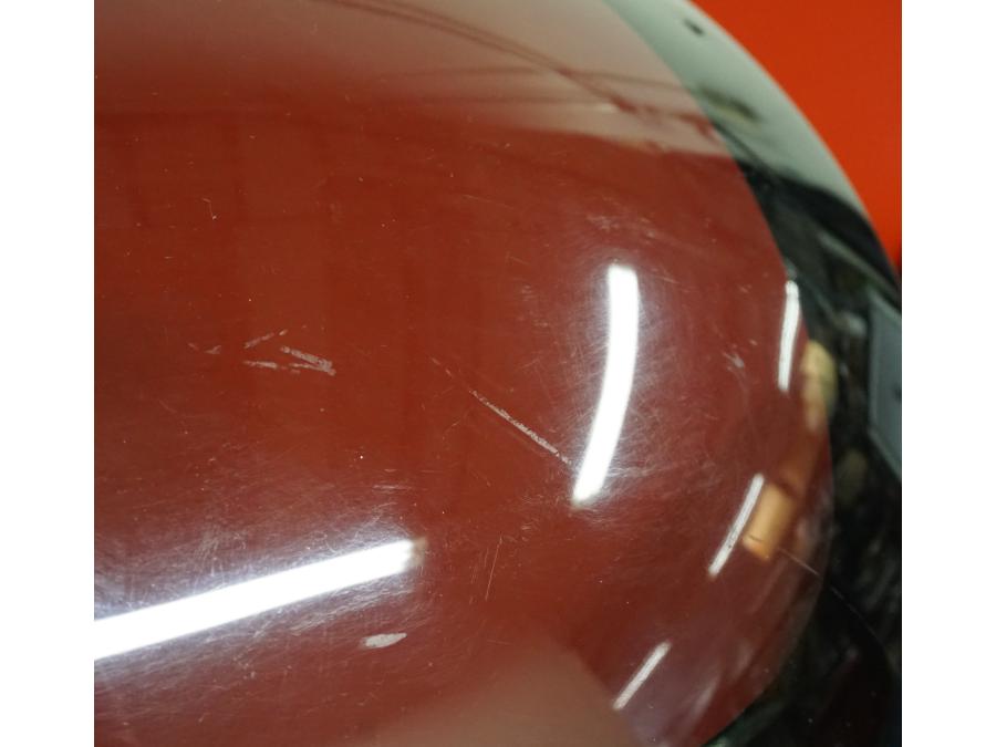 Snett nerifrån på Vindruta från en Kawasaki GPZ 1000 -1992 motorcykel.