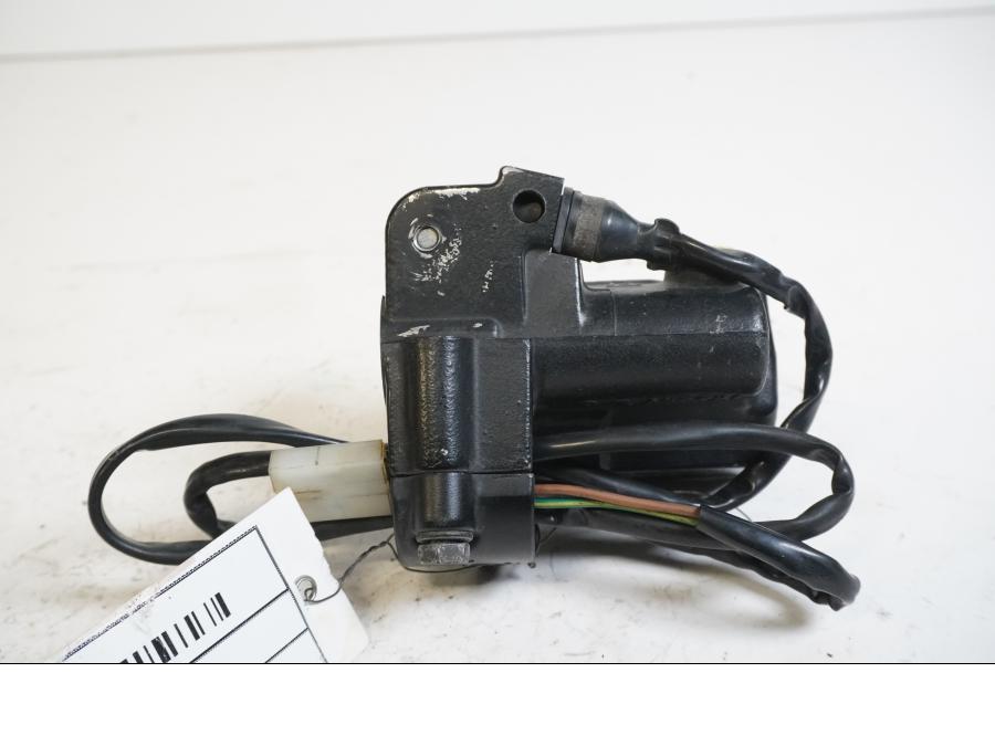 Vänster sida på Bromshuvudcylinder från en Yamaha XTZ 750 -1989 motorcykel.