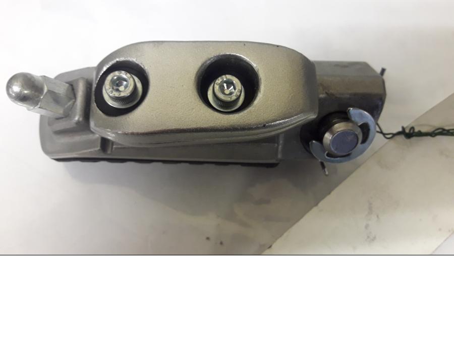 Baksidan på Fotpinne från en Kawasaki Z 900 -2020 motorcykel.