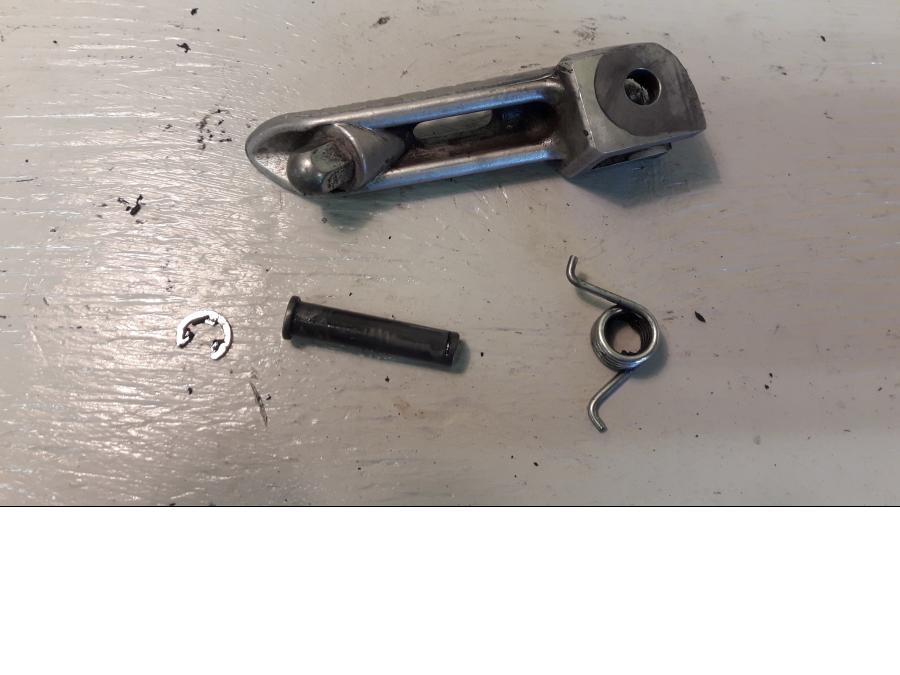 Baksidan på Fotpinne från en Suzuki GSX-R 1000 -2008 motorcykel.