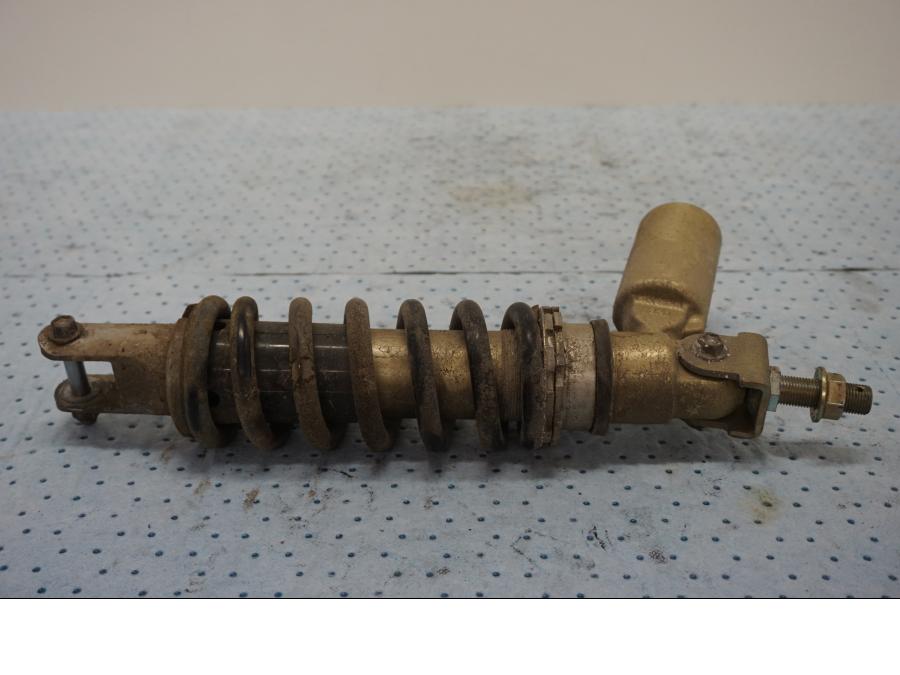 Baksidan på Stötdämpare från en Kawasaki ZX-6R -2000 motorcykel.