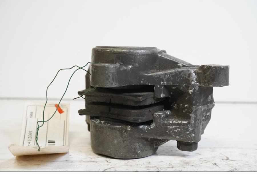 Höger sida på Bromsok från en Yamaha FJ 1200 -1986 motorcykel.