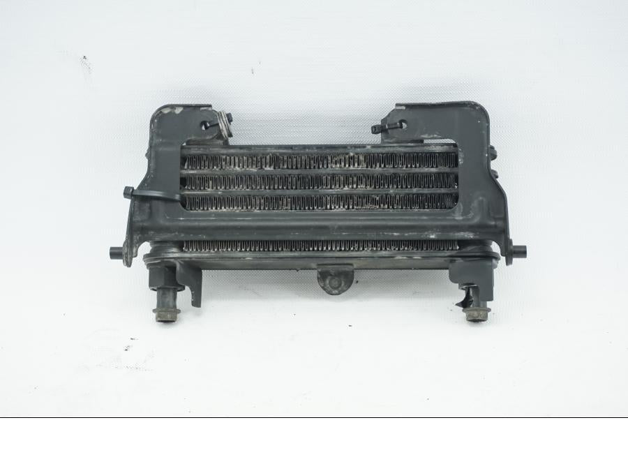 Baksidan på Oljekyl från en Suzuki DL 1000 -2005 motorcykel.