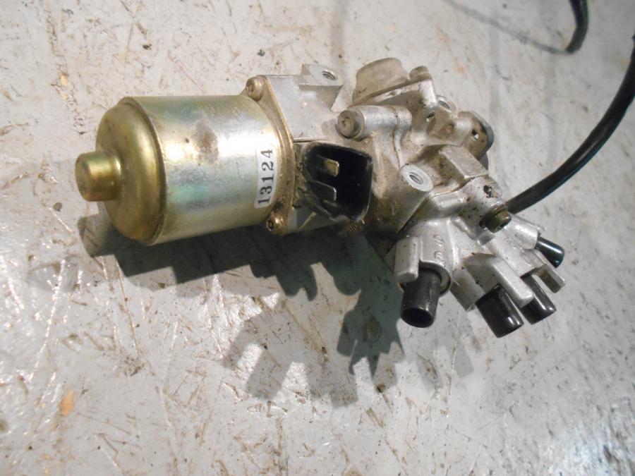 Höger sida på ABS Modulator från en Honda ST 1100 -1999 motorcykel.