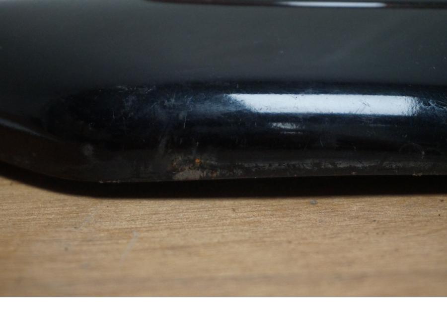 Höger sida på Sidopanel från en Suzuki VS 1400 -1997 motorcykel.