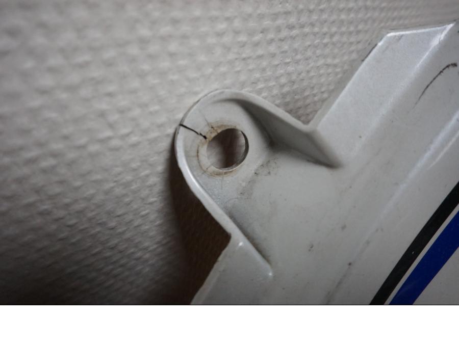 Snett uppifrån på Bakvinge från en Suzuki GSX 600 F -1988 motorcykel.