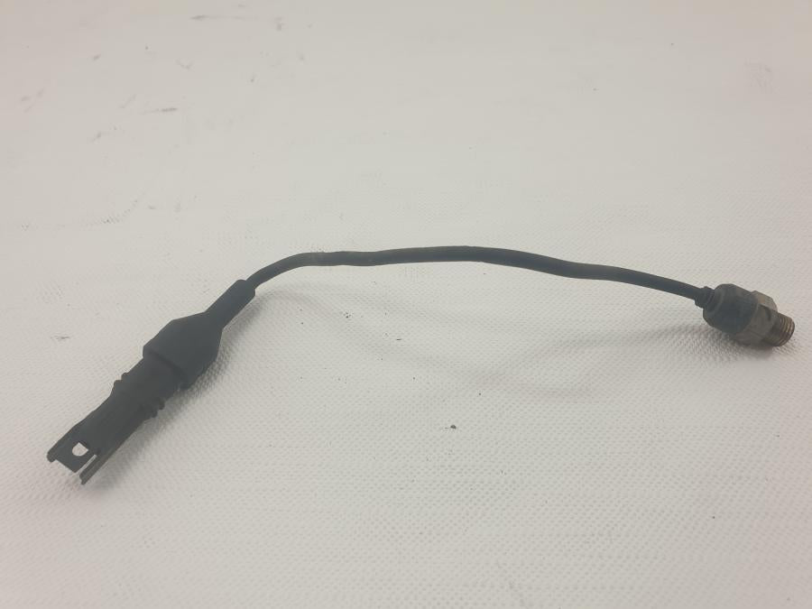 Baksidan på Temperatursensor från en BMW R 1200 GS -2006 motorcykel.