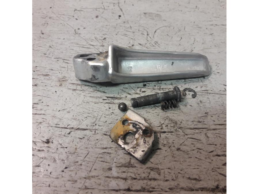 Baksidan på Fotpinne från en Suzuki GSX-R 1000 -2004 motorcykel.