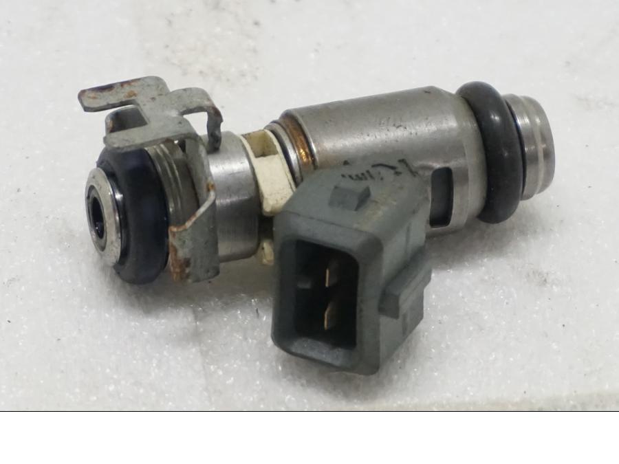 Framsidan pÄ Spridare frÄn en Aprilia SL 750 Shiver -2008 motorcykel.