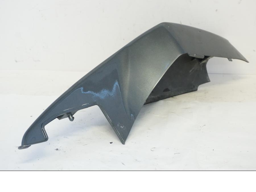 Snett uppifrån på Bakvinge från en Suzuki GSX-R 1000 -2006 motorcykel.