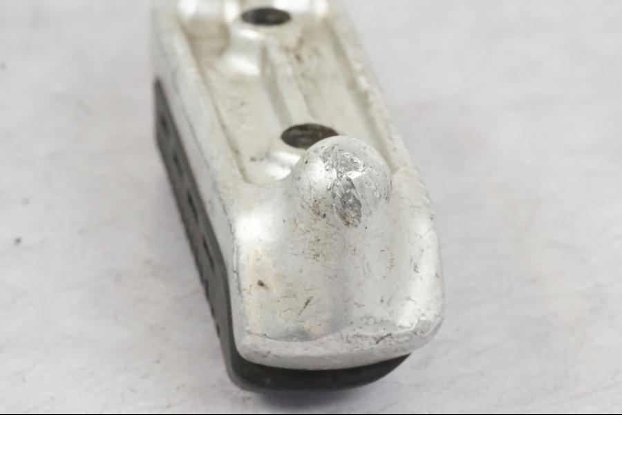 Snett uppifrån på Fotpinne från en Suzuki GSX 550 EF -1985 motorcykel.