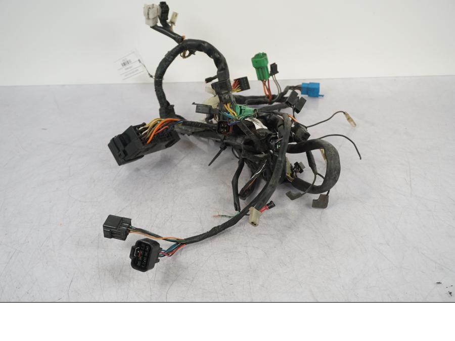 Vänster sida på Kabelstam från en Suzuki VZ 800 -2000 motorcykel.