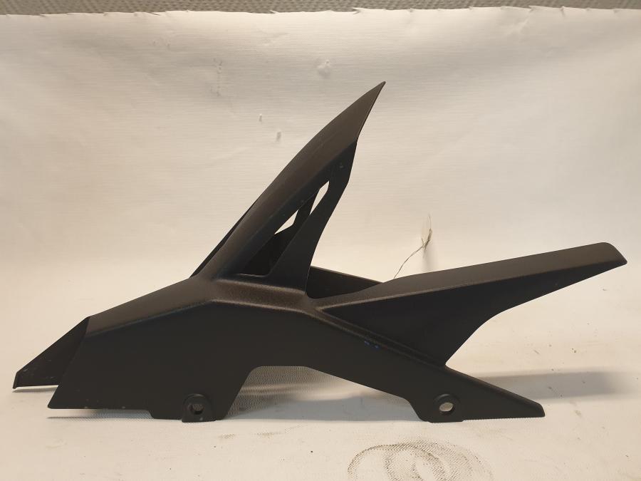 Vänster sida på Svingskärm från en Kawasaki Z 125 -2019 motorcykel.