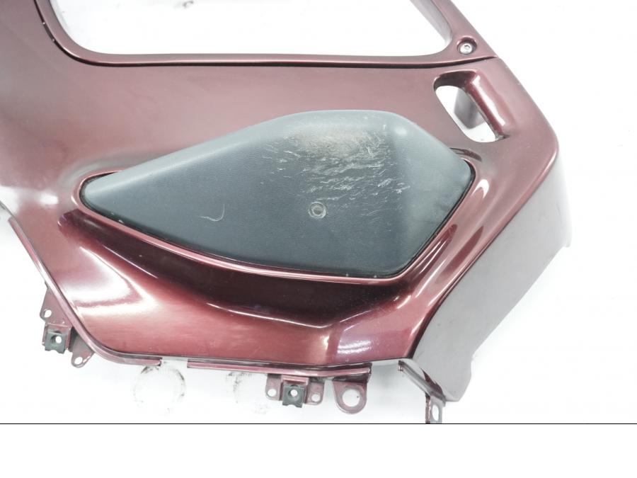 Höger sida på Sidkåpa från en Honda ST 1100 -1999 motorcykel.