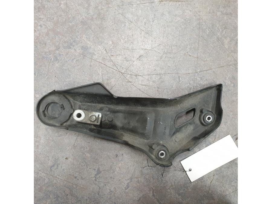 Baksidan på Ramplast från en Yamaha MT-07 Tracer -2016 motorcykel.