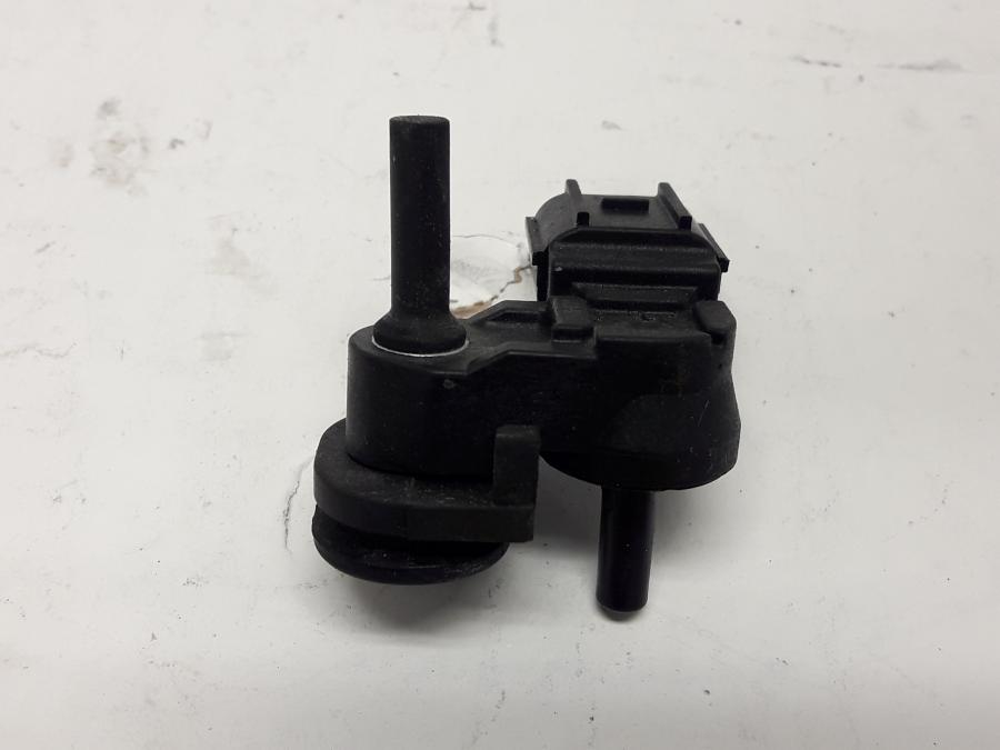 Framsidan på Mapsensor från en Kawasaki ER-6N -2015 motorcykel.