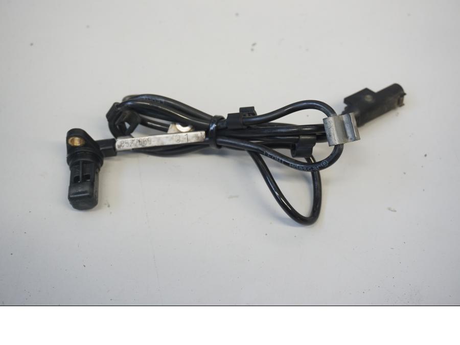 Framsidan på ABS givare från en BMW R 1200 GSA -2011 motorcykel.