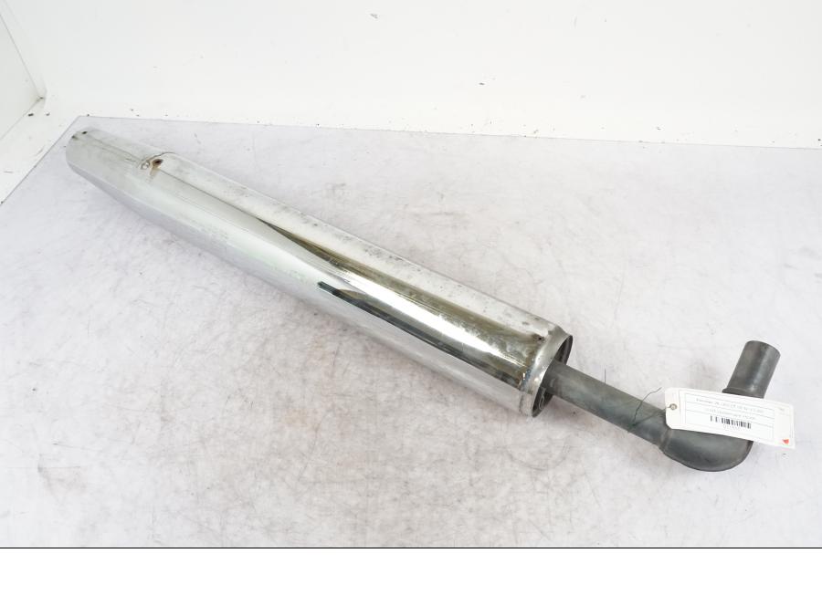 Vänster sida på Ljuddämpare från en Kawasaki VN 1500 Classic Tourer -2000 motorcykel.