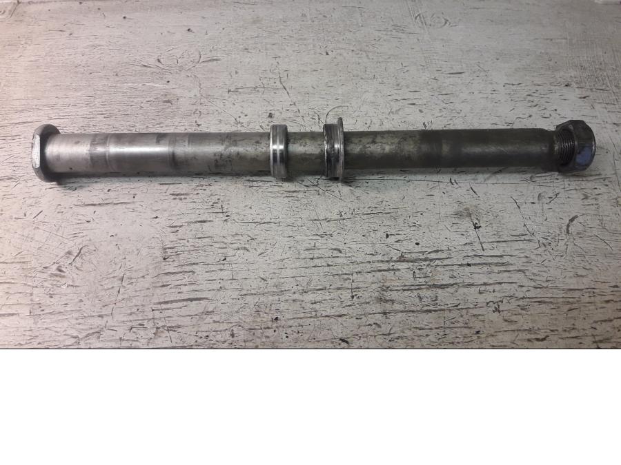 Framsidan på Axel från en Honda CBR 1000 RR -2004 motorcykel.