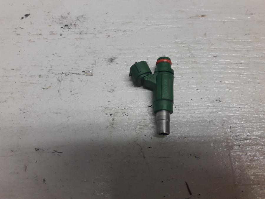 Framsidan på Spridare från en Kawasaki ER-6N -2015 motorcykel.