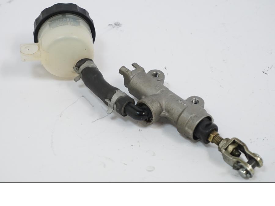 Snett uppifrån på Bromshuvudcylinder från en Kawasaki VN 1500 -2002 motorcykel.