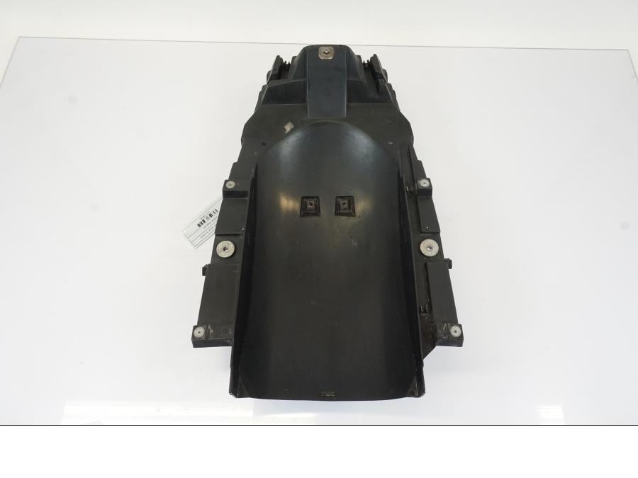 Vänster sida på Undertail från en BMW R 1150 RS -2003 motorcykel.