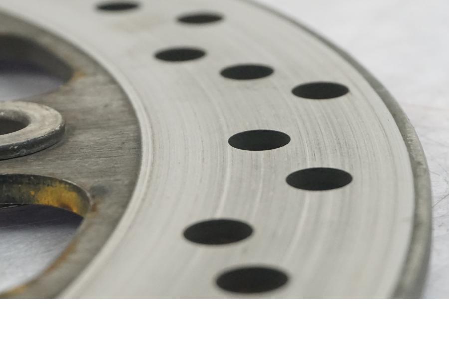 Extrabild4 på Bromsskiva från en Triumph Daytona 955I -2000 motorcykel.