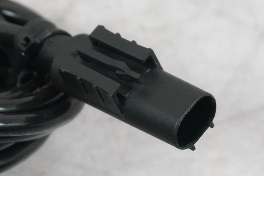 Vänster sida på ABS givare från en Ducati Multistrada V4 -2024 motorcykel.