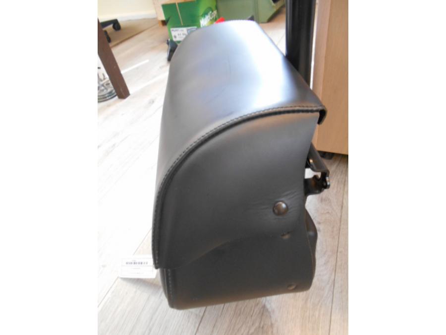 Extrabild2 på Sadelväskor från en H-D Softail -2002 motorcykel.