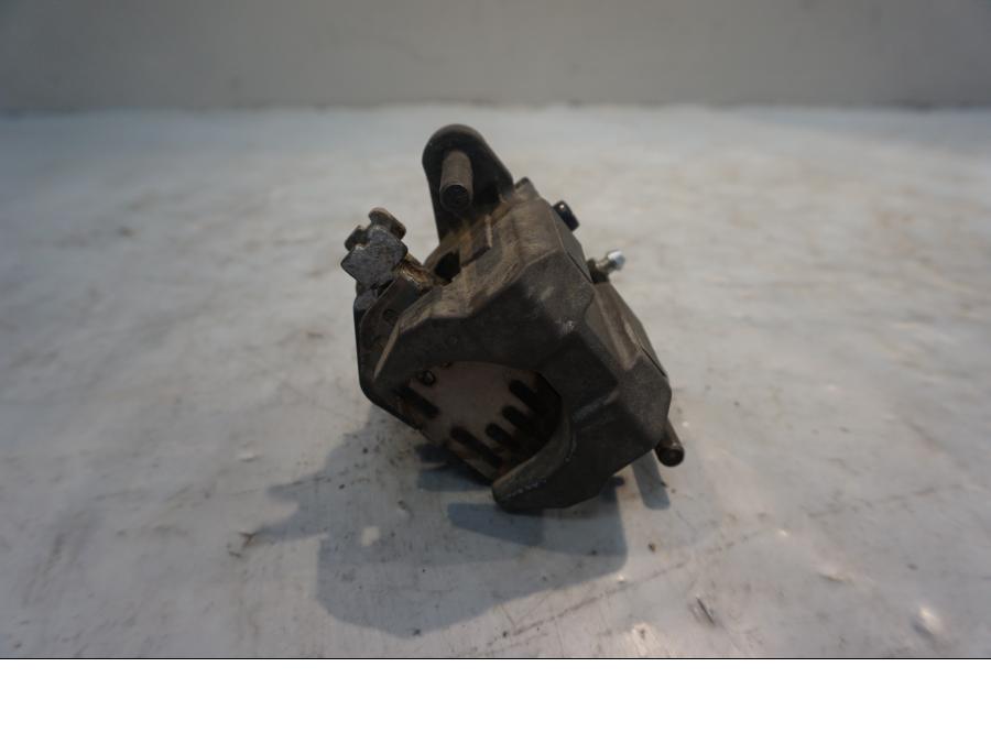 Baksidan på Bromsok från en Yamaha XT 1200 Z -2011 motorcykel.