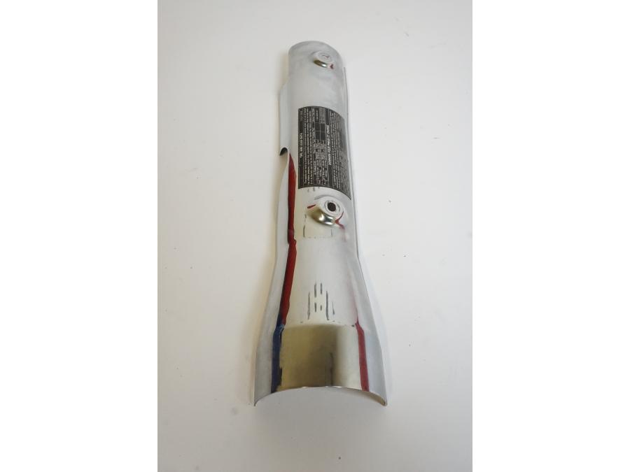 Vänster sida på Svingkromskydd från en Suzuki VZ 1600 -2005 motorcykel.