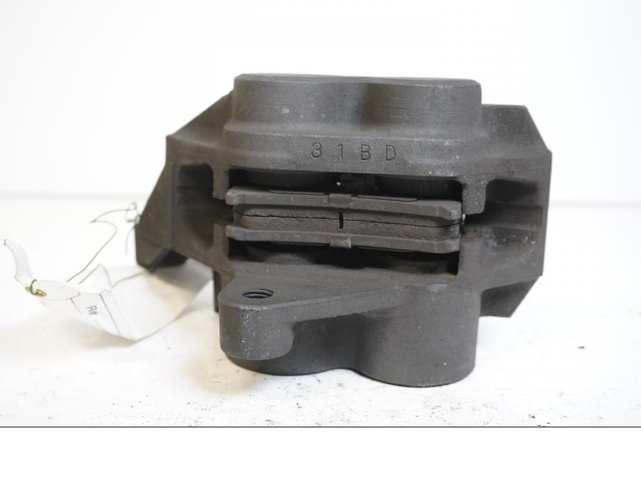 Höger sida pÄ Bromsok frÄn en Yamaha XV 1700 -2003 motorcykel.