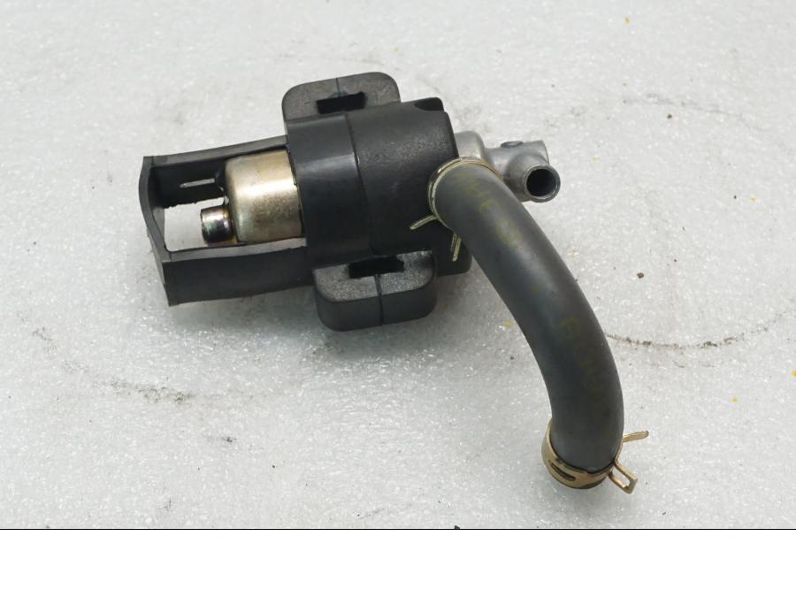 Framsidan på Luftburksventil från en Kawasaki VN 1500 Mean Streak -2003 motorcykel.