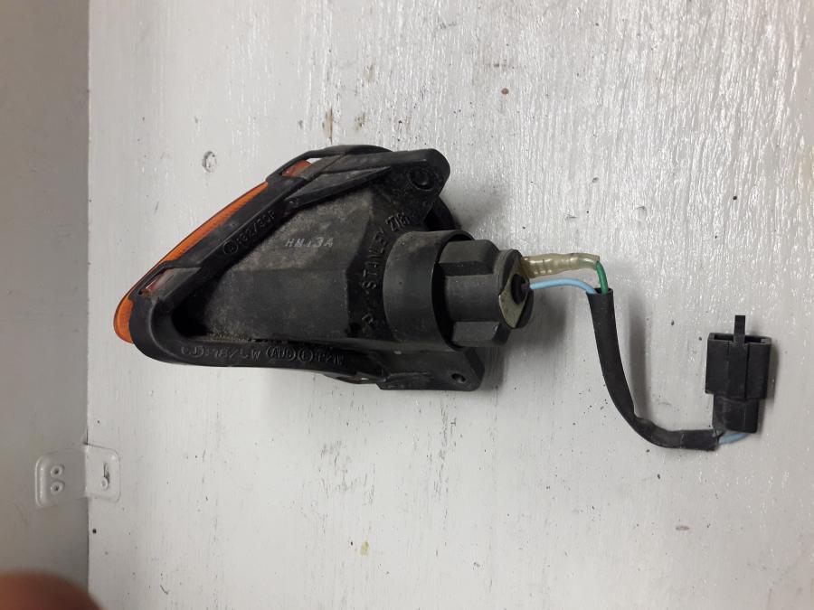 Baksidan på Blinkers från en Honda CBR 1000 F -1999 motorcykel.