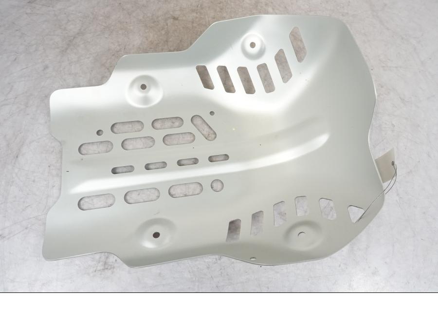 Snett uppifrån på Hasplåt från en Yamaha Tenere 700 -2020 motorcykel.