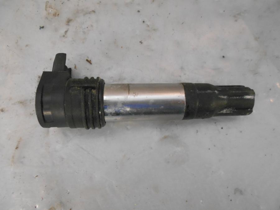 Framsidan på Tändspole från en BMW R 1200 GSA -2018 motorcykel.