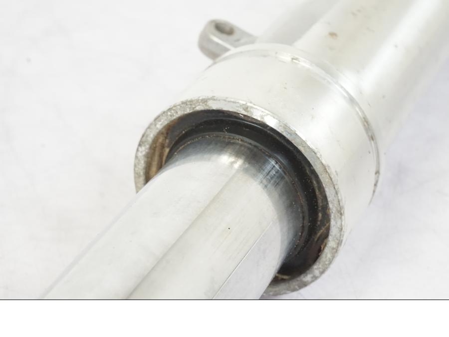 Extrabild5 på Gaffelben från en Kawasaki KL 650A -1987 motorcykel.